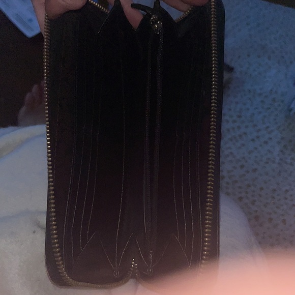 COPY - Coach leather wallet with tons of card and coin storage! - Picture 6 of 6